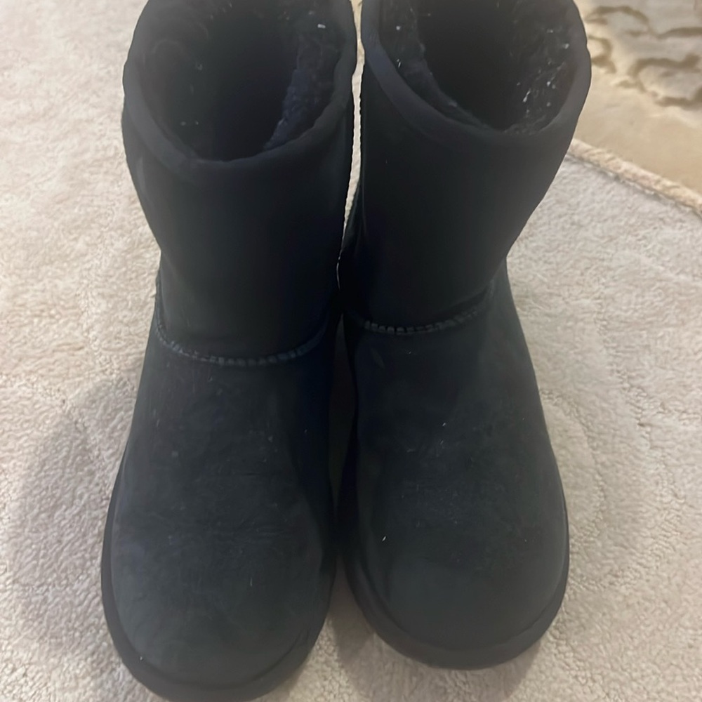 Ugg classic II boot